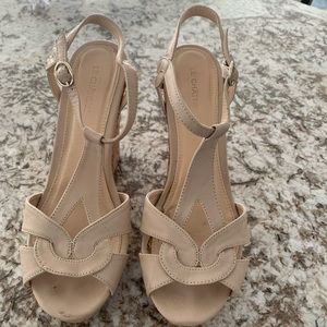 Le chateau wedge heels